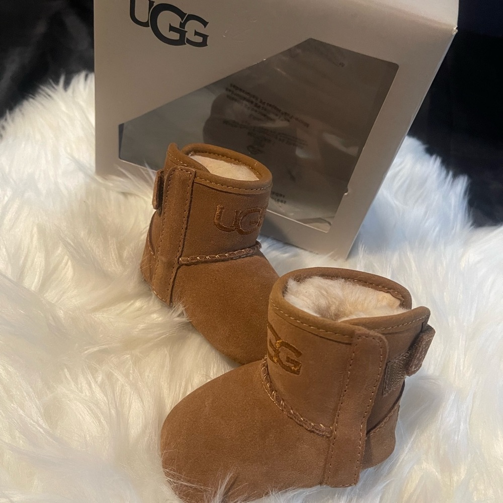 UGG
Baby's Jesse II Lined Suede Booties